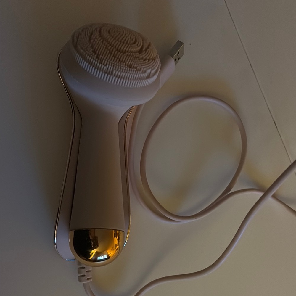 Pink Facial Cleansing Brush with USB
